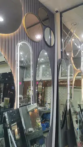 مرآة ديكورية مضيئة ليد مودرن - مؤسسة الابتكار للزجاج بجدة