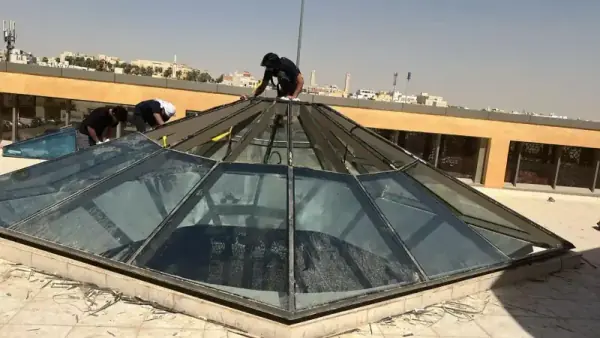 غرفة زجاجية وسكاي لايت وبرجولات - مؤسسة الابتكار للزجاج بجدة